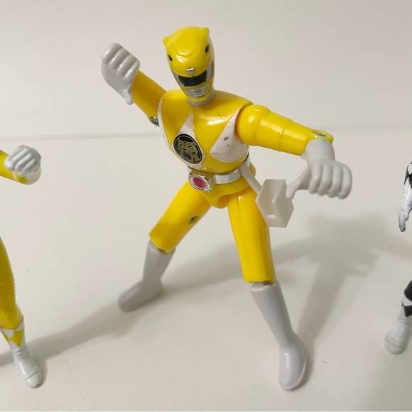 Vintage Lot of 3 Power Rangers Action Figures - Picture 13 of 15